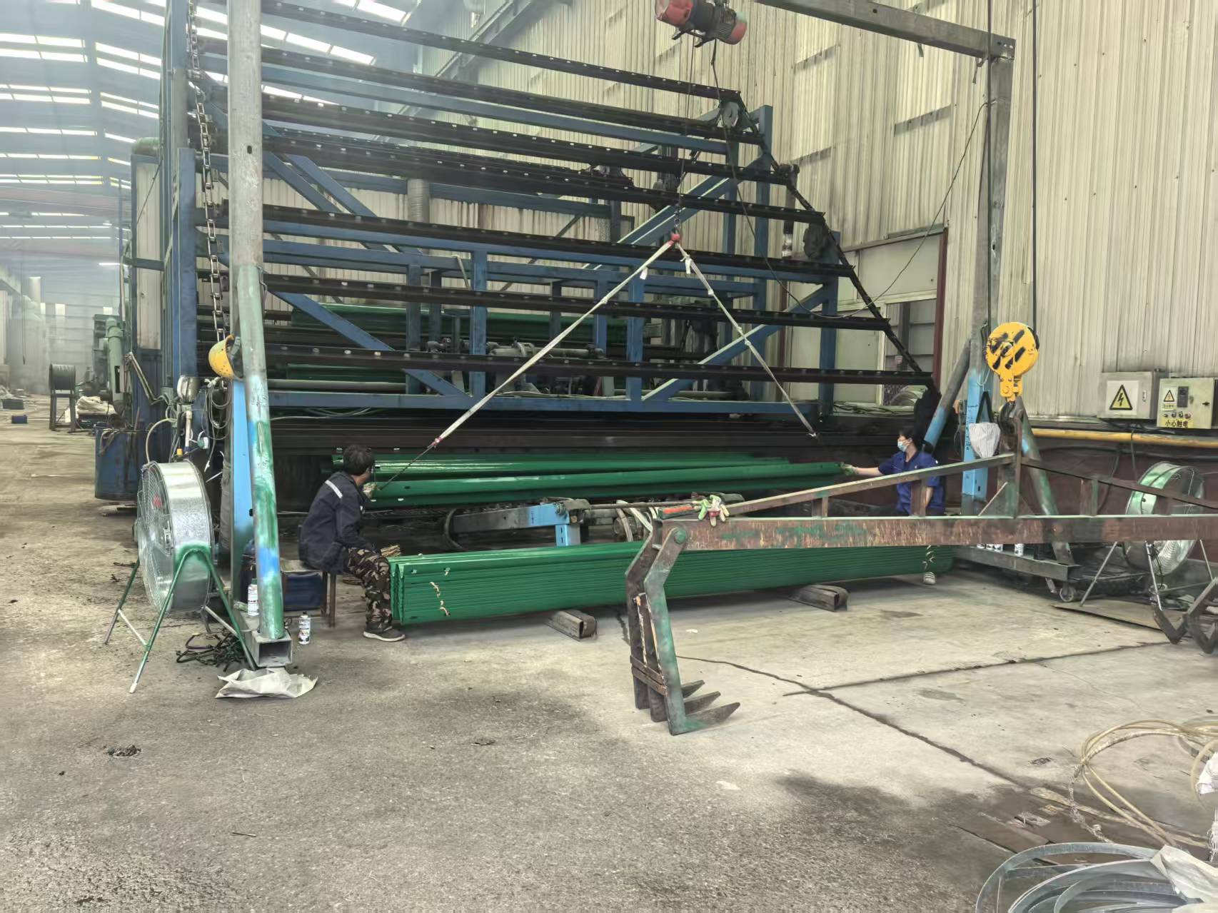 运城市波形护栏立柱环氧锌基波形护栏 - 排名